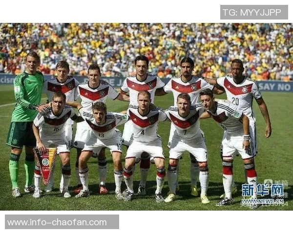 特纳三分球表现惊艳队友鼓励他勇敢投篮展现新风采